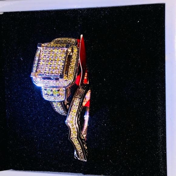 Designer real diamond wedding engagement ring from Dubai exquisite one of a kind - Picture 6 of 7